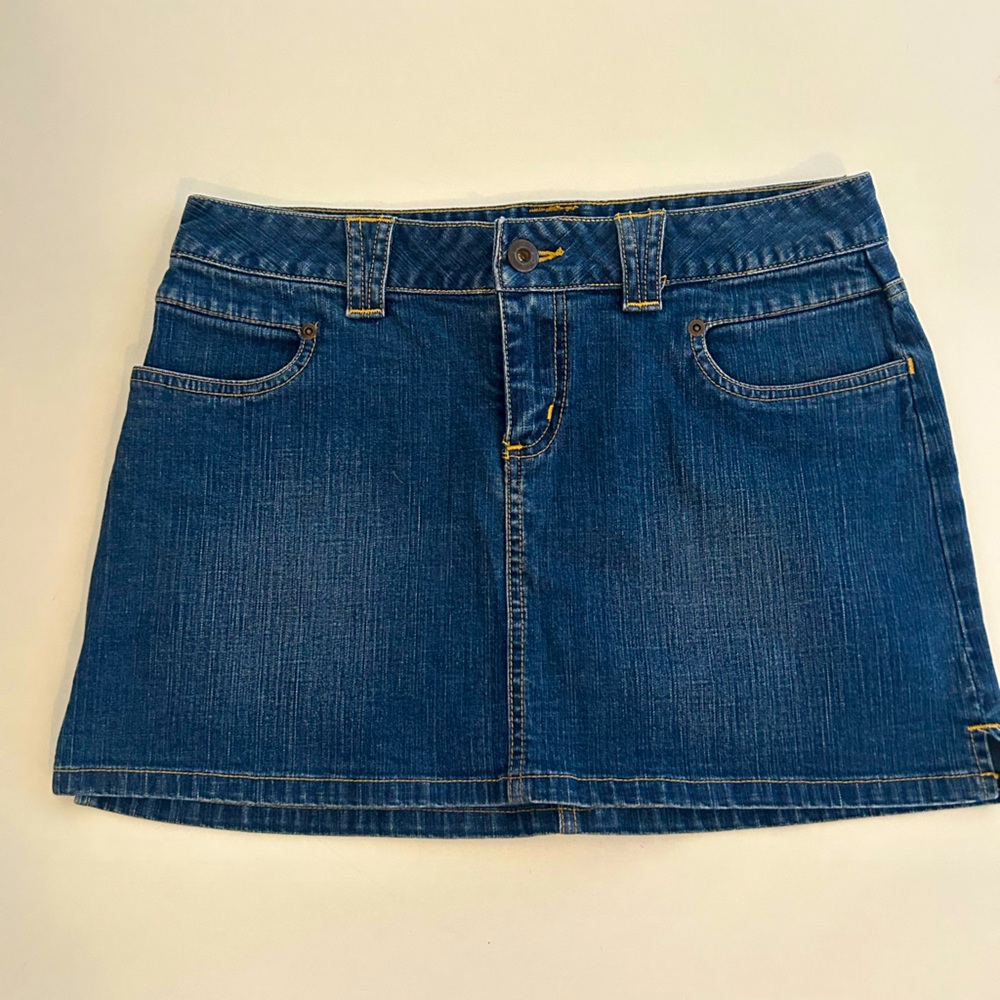 BLUENOTES DENIM MINI SKIRT in size 5